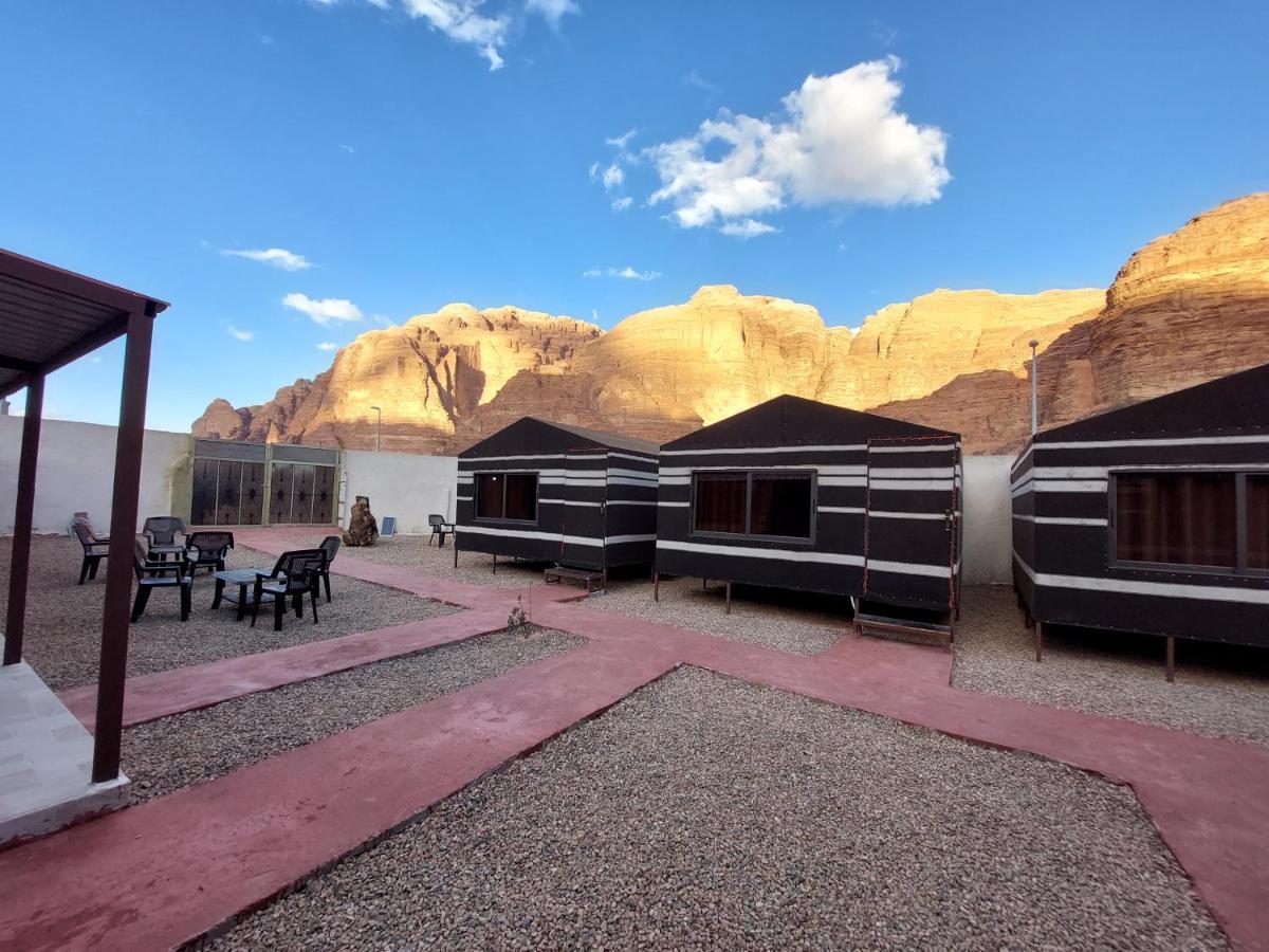 Wadi Rum Oryx Hostel & Tours Extérieur photo