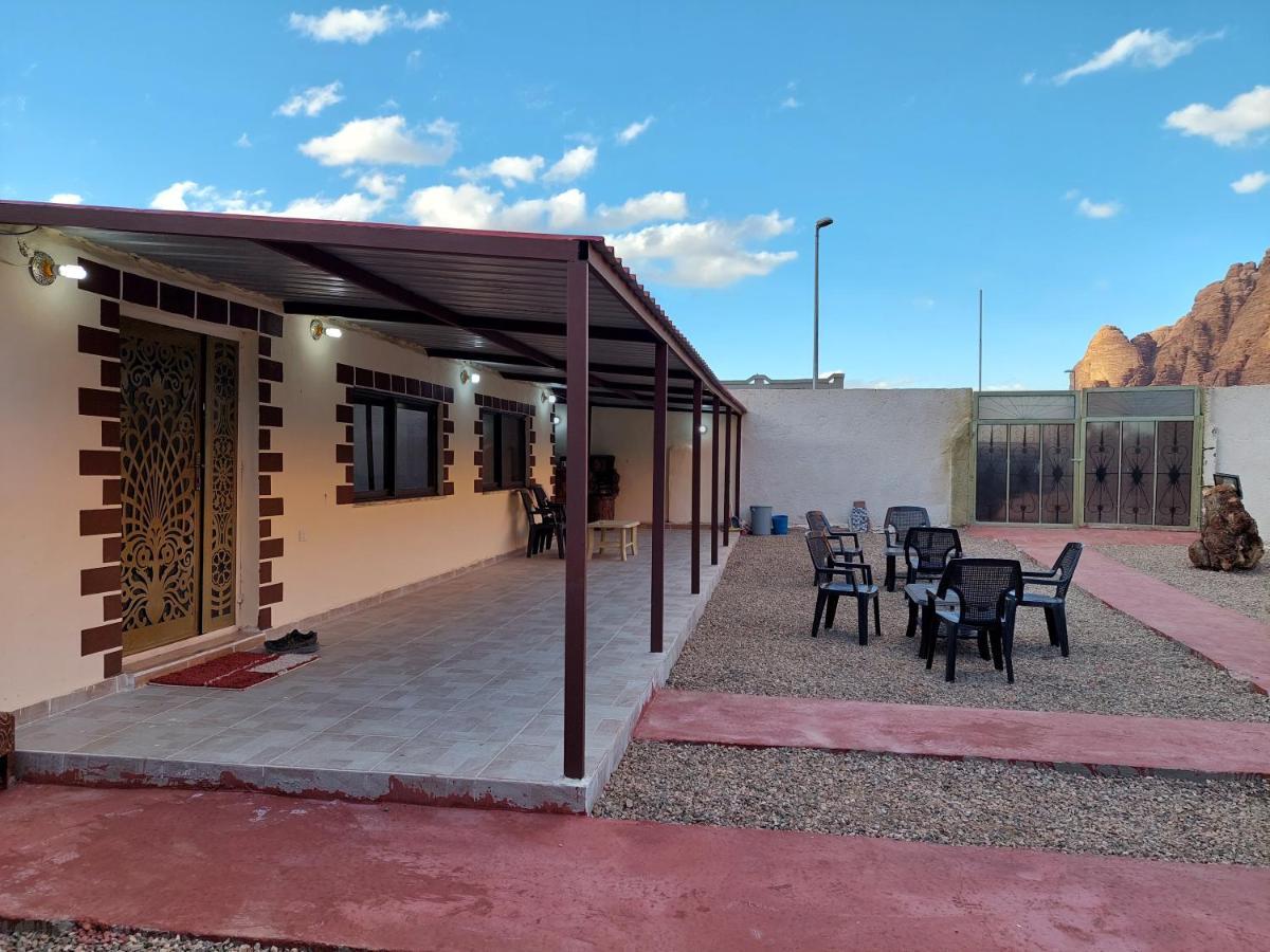 Wadi Rum Oryx Hostel & Tours Extérieur photo