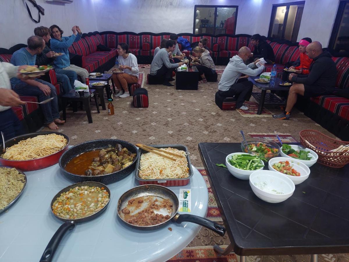 Wadi Rum Oryx Hostel & Tours Extérieur photo
